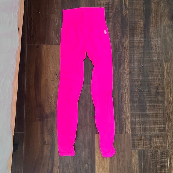 NWOT Free People Movement Good Karma Leggings in Hot Pink xs/s - Picture 13 of 15